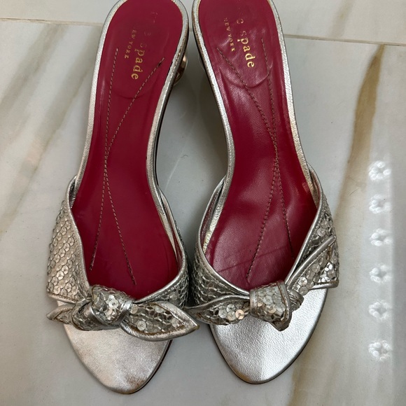 Kate Spade vintage kitten heel silver sandals - Picture 2 of 4